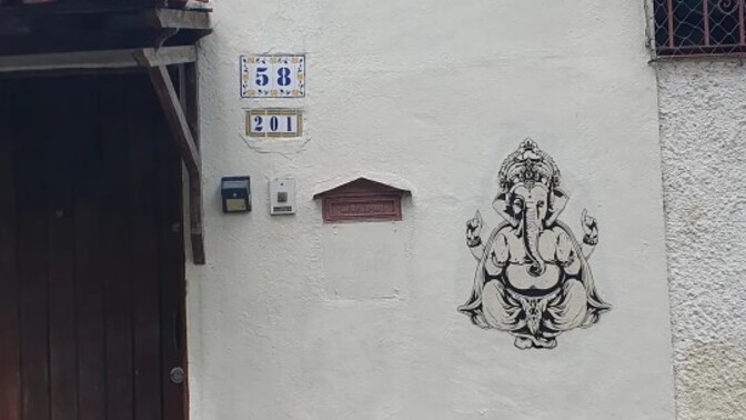 Evimin duvarına yengeç burcuna özel Ganesha çizsem bana uğur getirir mi?