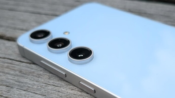 Galaxy S24 Fe nasıl telefon alınır mı sizce?