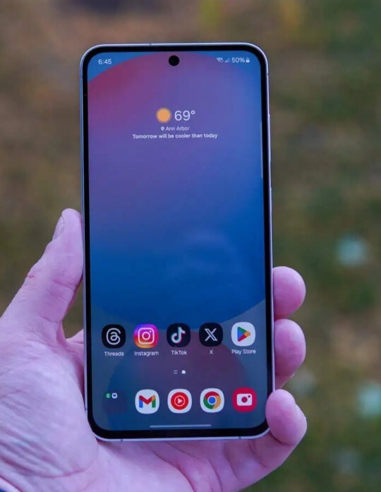 Galaxy S24 Fe nasıl telefon alınır mı sizce?