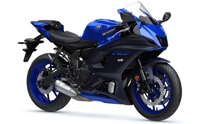 araba+karavan mı yoksa motosikletten devam mı ?