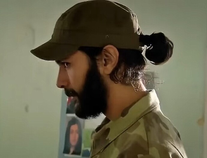 Saç topuzu yapıp şapka taktınız mı?