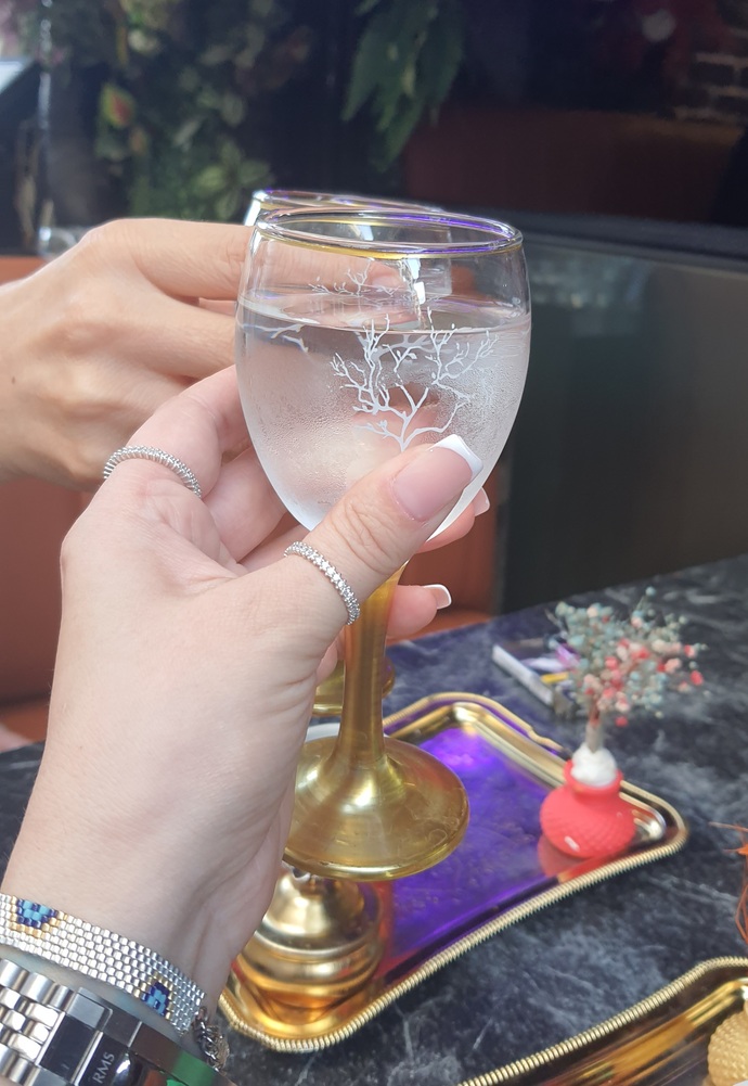 Takma tırnak mı yoksa doğallıktan yana mısınız?