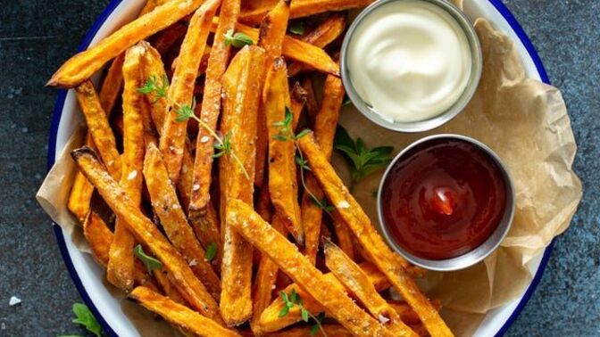 Patates kızartmasını ketçap ve mayonezle birlikte mi yersiniz?