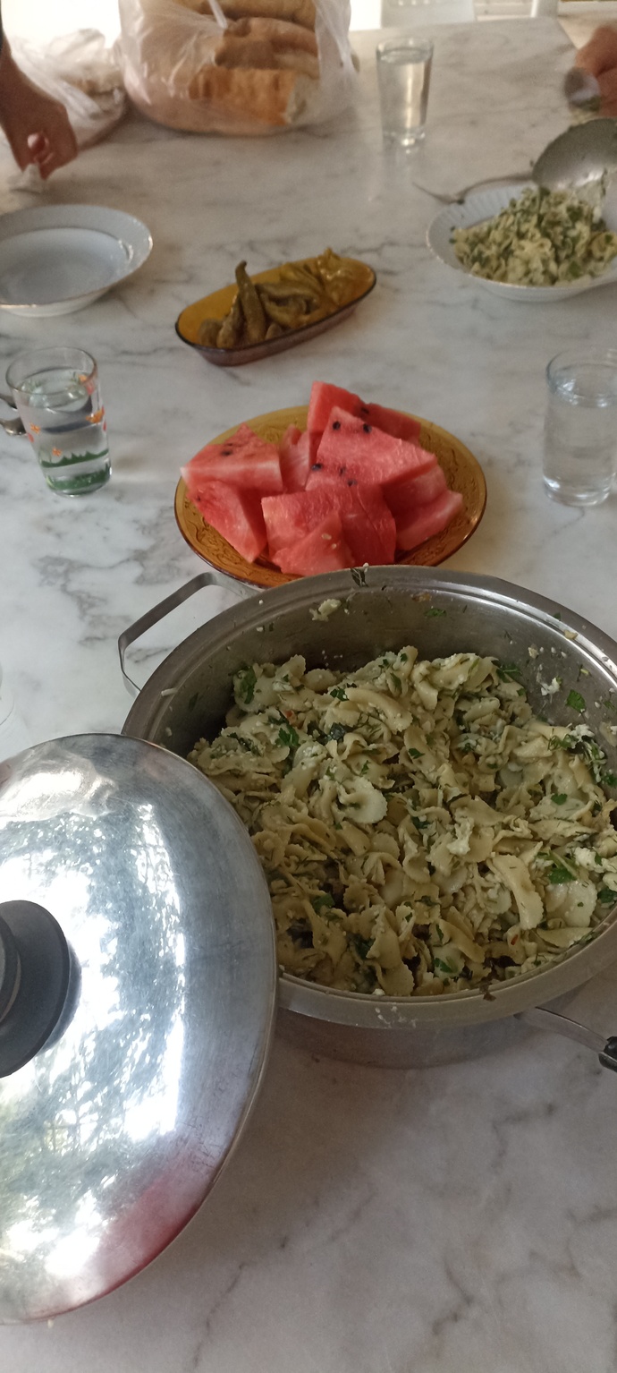 Makarna nasıl yersiniz?