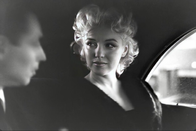 Hevesim gitti Monroe
