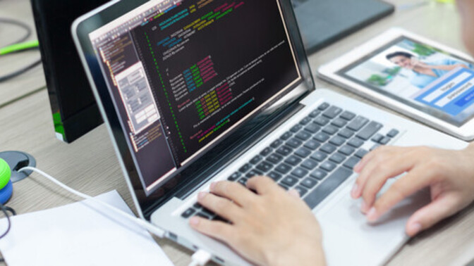 Bilgisayar programcılığı bölümünün önü açık mı?