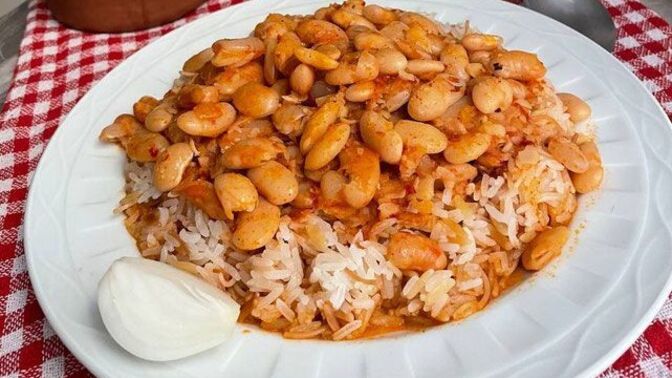 Kuru fasulyenin yanında soğan şart mı?