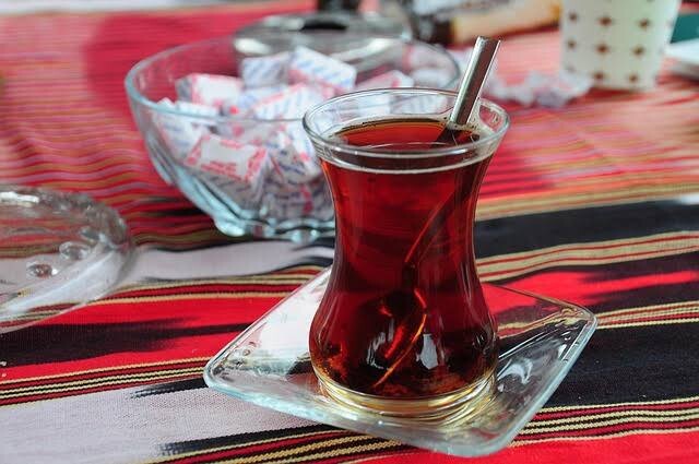 Bu sıcaklarda çay hararetinizi alıyor mu?