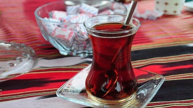 Bu sıcaklarda çay hararetinizi alıyor mu?