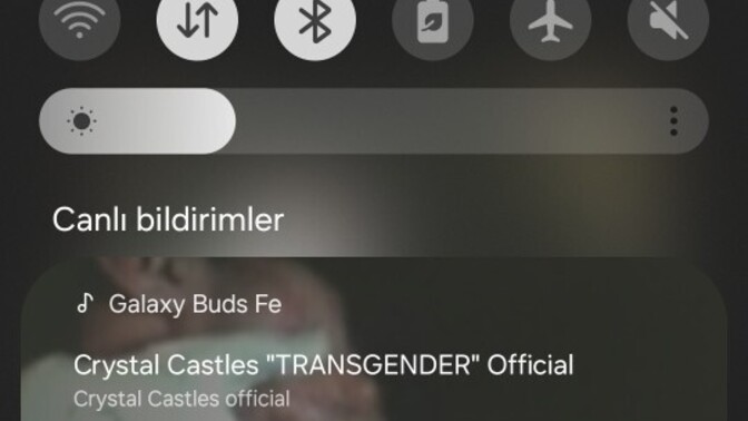 Bu aralar sürekli dinlediğiniz şarkı var mı varsa kimin şarkısı?