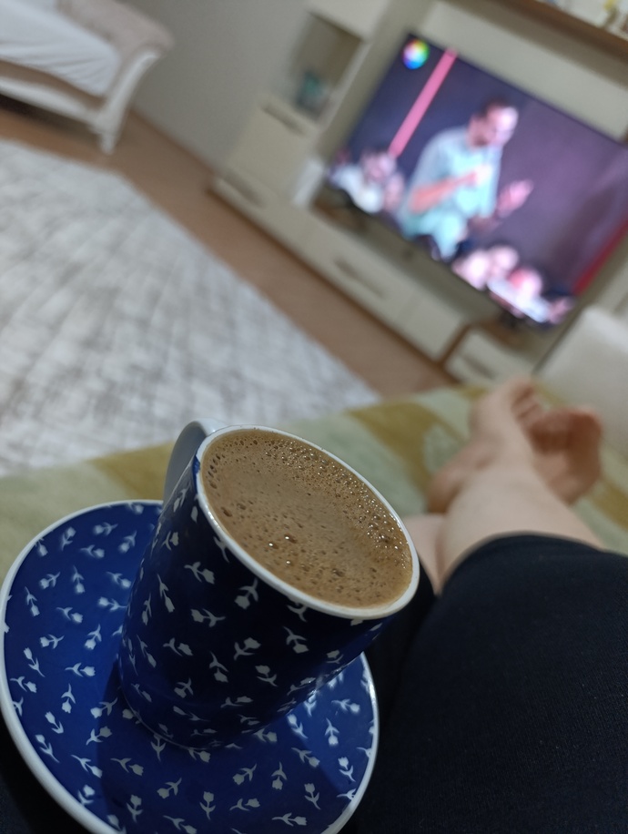 ☕📺❤️