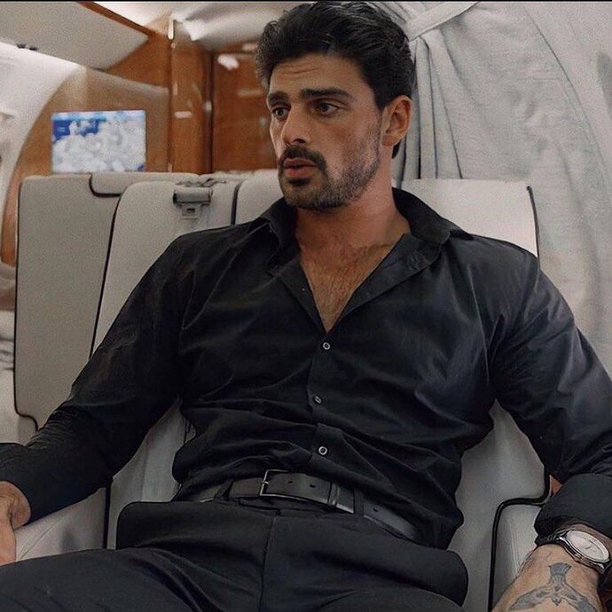 Kadınlar yakışıklı bir erkeğe hayır diyebilir mi?