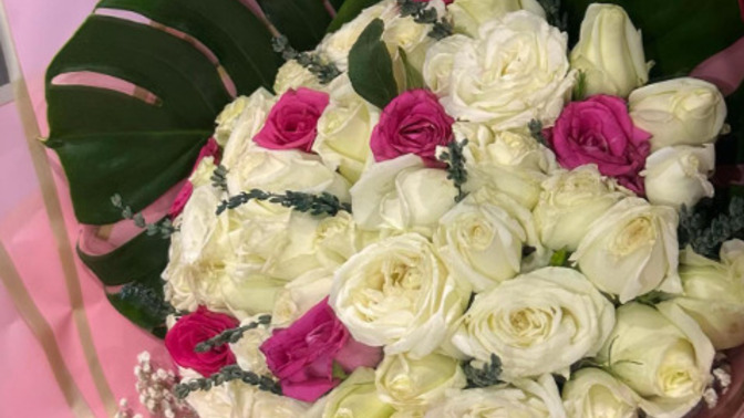 Hiç birinden çiçek aldınız mı 💐🌺?