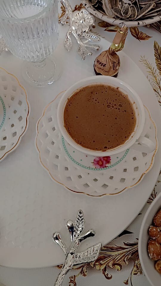 Sabrınız mı daha çabuk taşıyor yoksa kahveniz mi?