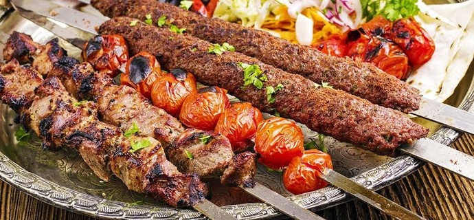 Tavuk şiş mi adana kebap mı?