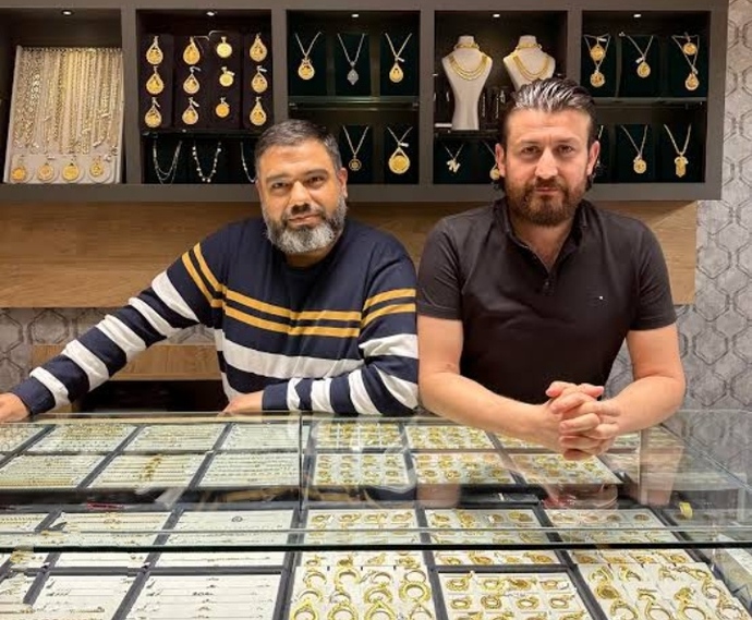 Bütün kuyumcular hep erkek , neden hiç kadın kuyumcu yok?