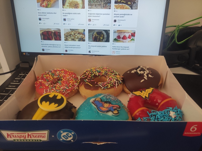 Renkli donutlarııım var! 😋 Donut sever misin?