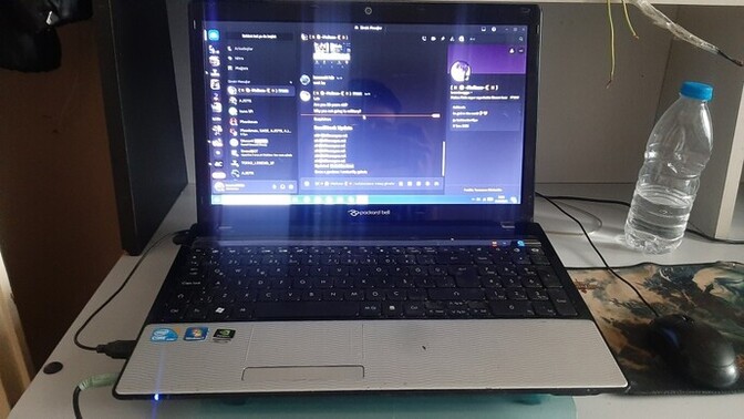 Laptopum ısınınca kasıyor roblox ta 14 fps ile 0 fps ye düşüyor?