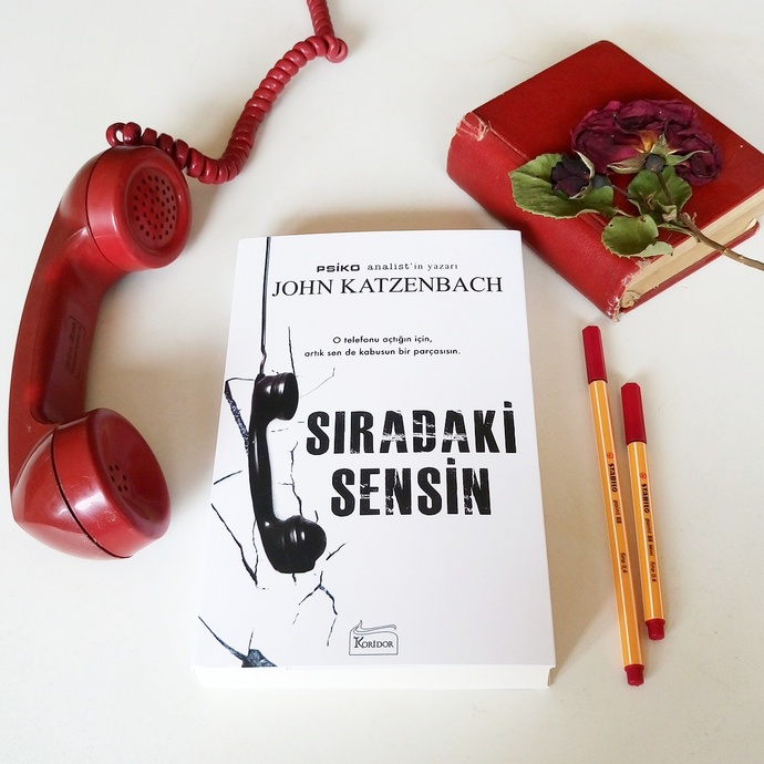 Kitaplığında göz bebeğin olan bir kitap var mı?