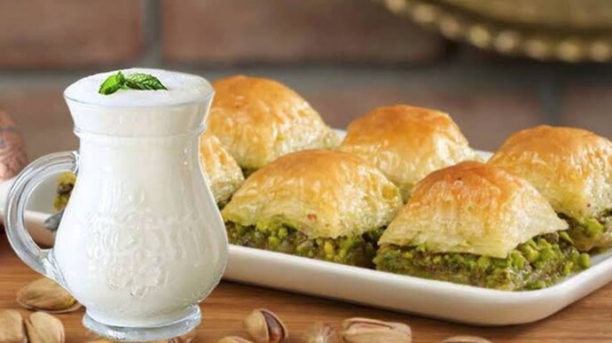 Şerbetli tatlının yanında ayran içer misiniz?