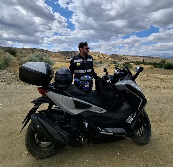 Murat Tangal – “Amaç Gezmek” ile Türkiye’yi Motosikletiyle Keşfetmek: Yolculuk Bir Tutku Olabilir mi?