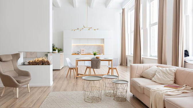 Minimalist salondaysam süpürgeyi nereye saklayacağım? Duvar kadar sade mi olsun, yoksa sehpa altına gizli mi?