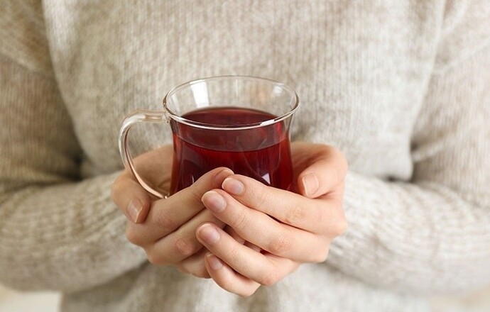 Çay sıcakken nasıl içilir?