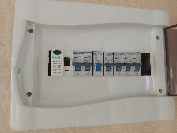 Arkadaşlar bunu hangi düğmesini indirirsem elektrik gider?