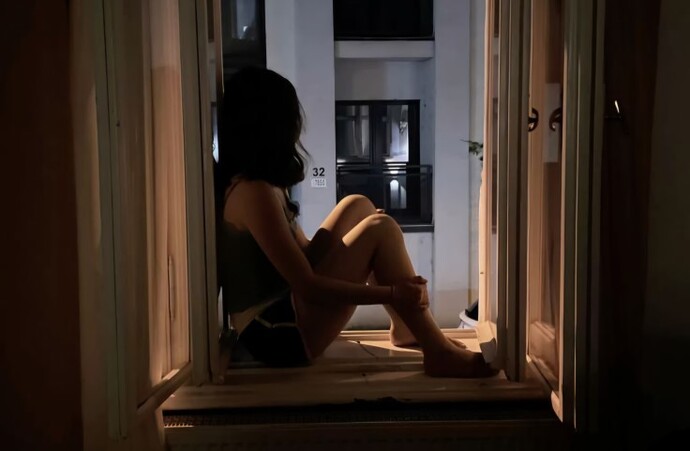 Sessizlik mi, müzik mi, konuşma mı? Hangisi gece saatlerinde seni daha çok içine çeker?