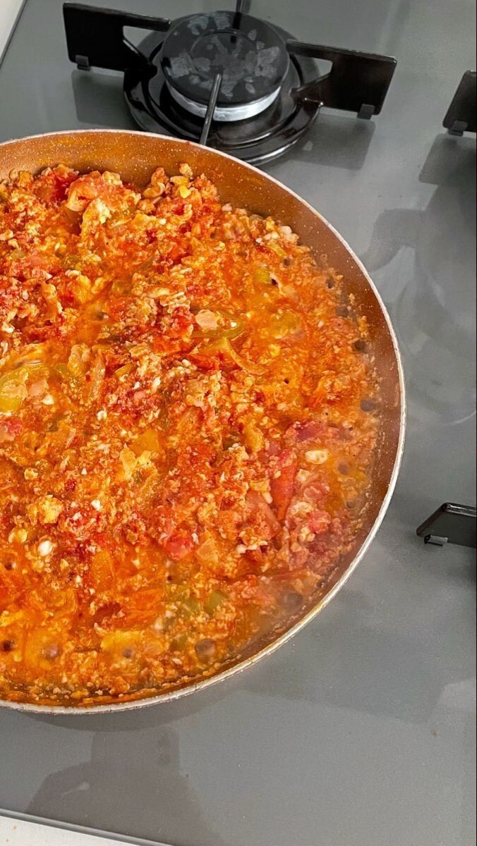 Sizce soğansız menemen mi soğanlı mı?