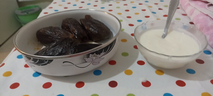 Gece gece acıkıp yemek yermisiniz?