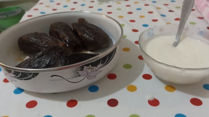 Gece gece acıkıp yemek yermisiniz?