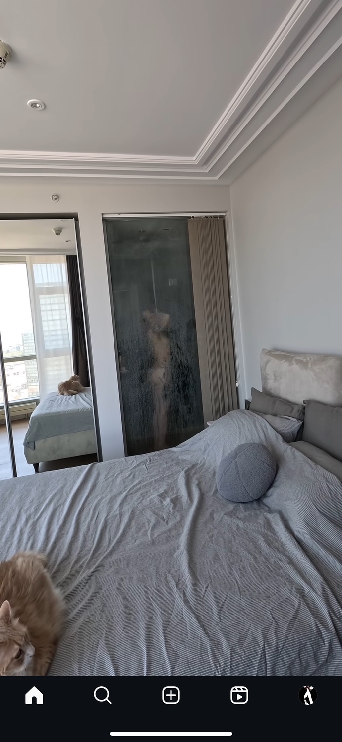 Otellerde duş duvarları cam yapıyorlar evde de olmasını istermiydiniz?