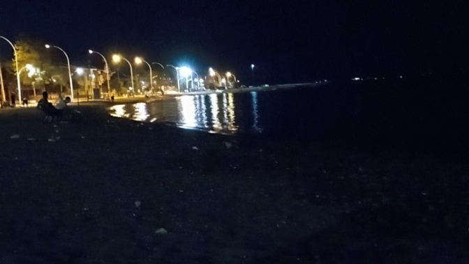 Gece yüzmekten korkar mısınız?