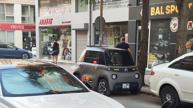 Kibrit kutusuyla araba oyunu oynamak gibi bişey mi bunu kullanmak 🤣?