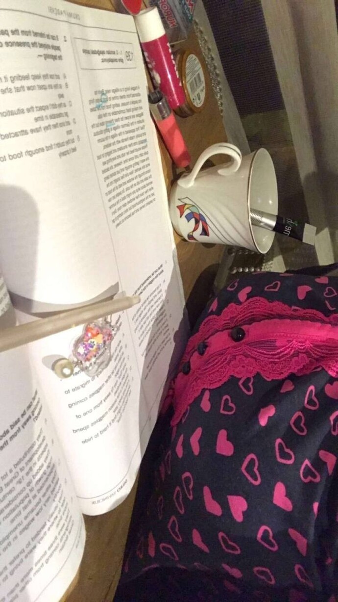 YKS çalışmaya başladım, bi foto da paylaşmak istedim. YKS öğrencilerine tavsiyeniz var mı?