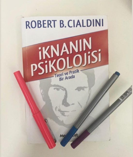 Tekrar tekrar elinize alıp bitiremediğiniz kitap var mı?