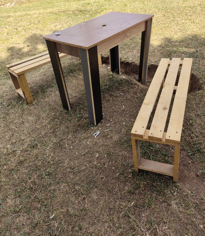 Flörtüm ilk buluşma için masa rezerve ettim dedi getirdiği yere bakar mısınız sizce menü gelmeden gitmeli miyim?