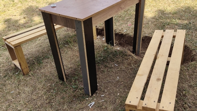Flörtüm ilk buluşma için masa rezerve ettim dedi getirdiği yere bakar mısınız sizce menü gelmeden gitmeli miyim?