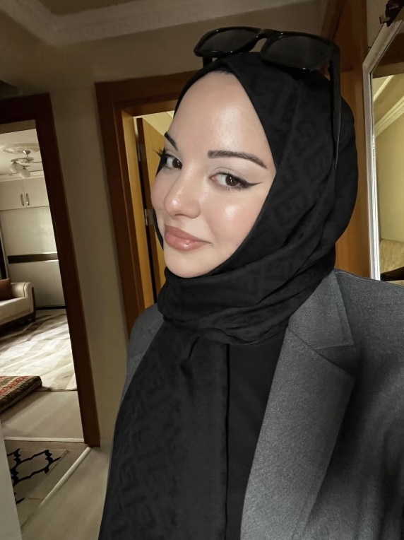 Dünyanın en güzel kızı olabilir miyim?