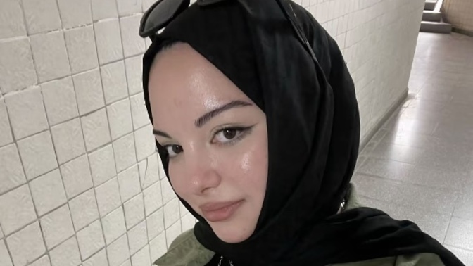 Dünyanın en güzel kızı olabilir miyim?