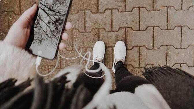 Güne başlarken telefonu elinize alıp, kontrol eder misiniz?