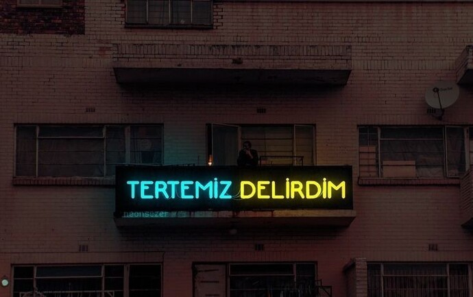 Deli misin, Akıllı mı söyleyelim mi?