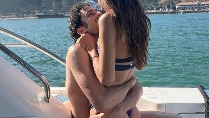 Sevgilinizi, sahildeyken kaslı vücudunu/bikinili halini kıskanır mısınız?