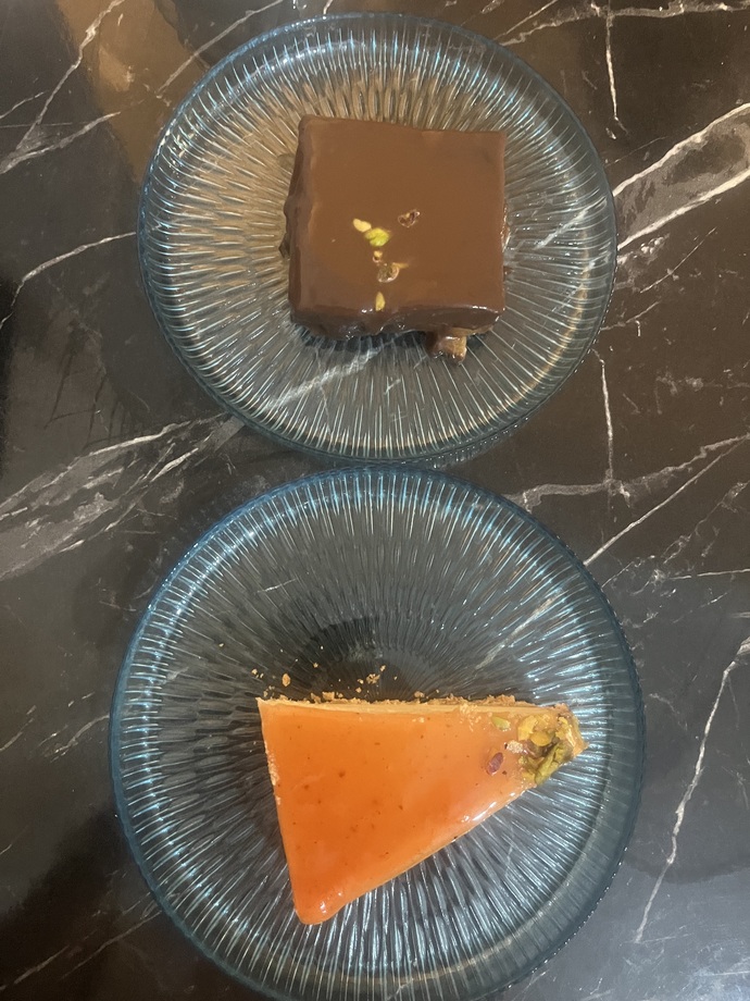 Çikolatalı tatlılar mı meyve soslu tatlılar mı?