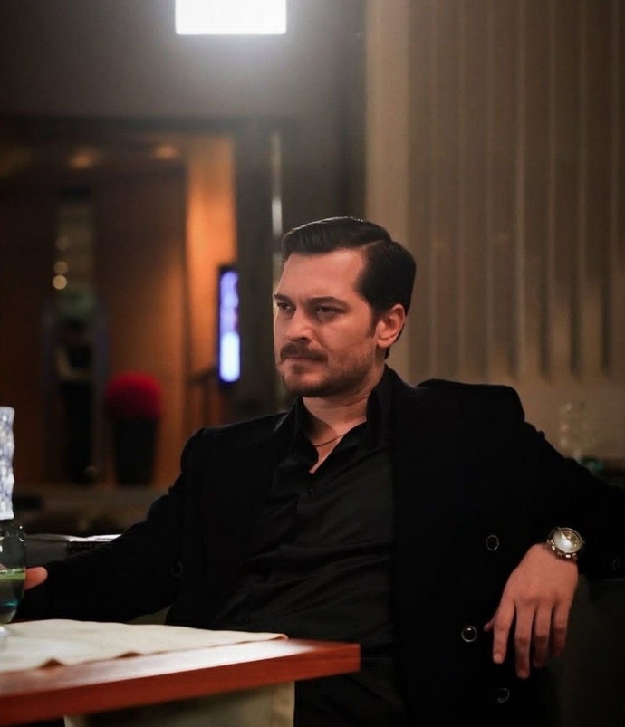 Bir dizi karakteriyle 1 gün geçirme hakkın olsa, kimi seçerdin?