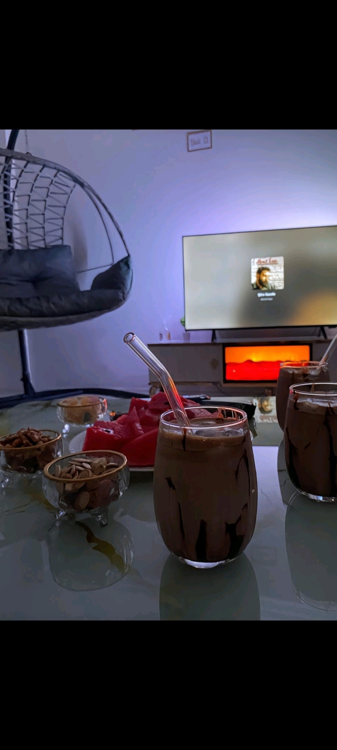 Seni hak ettiğini düşünüyor musun, yoksa daha iyilerine mi layık diyosun?