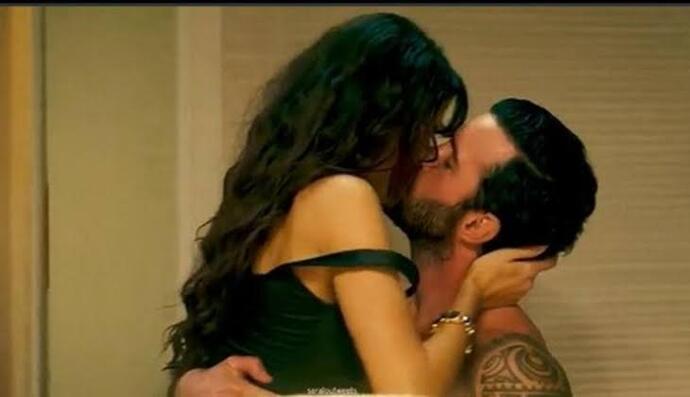Film/dizi izlerken öpüşme sahnelerinde gözünüzü kapatır mısınız?