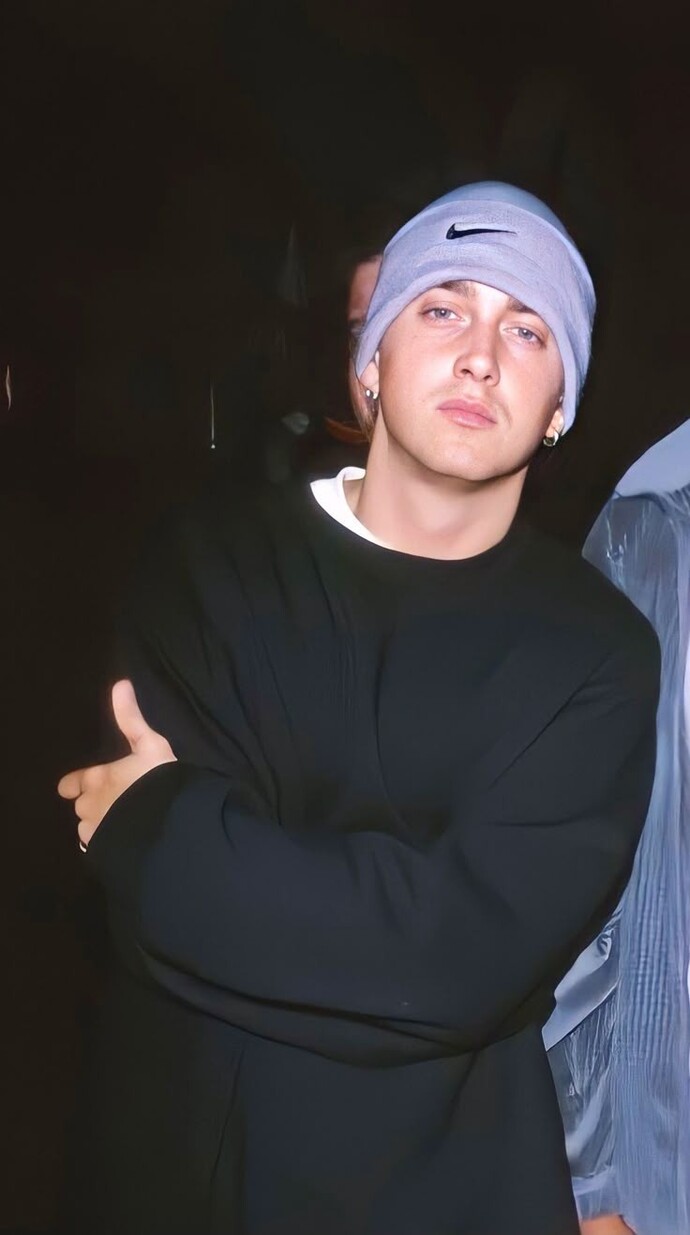 Eminem dinleyen var mi?