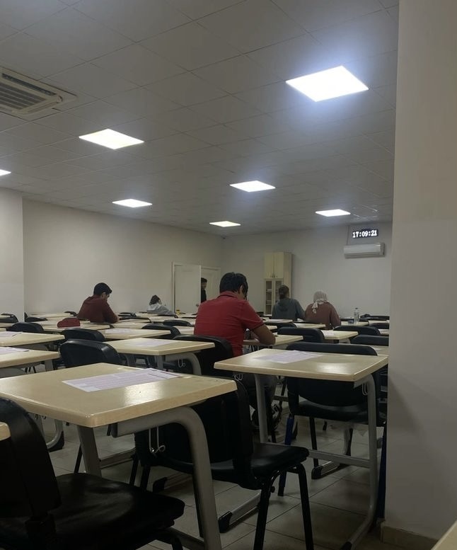 Dün yapılan YÖKDİL sınavına giren oldu mu?